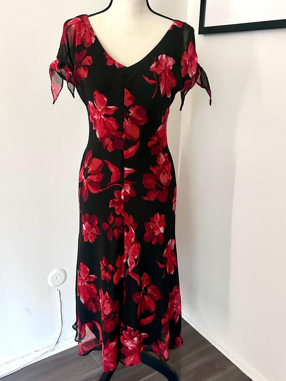 VTG Red Floral V-Neck Maxi Dress Roses 90’s Overlay Garden Size 6 Boho Romantic